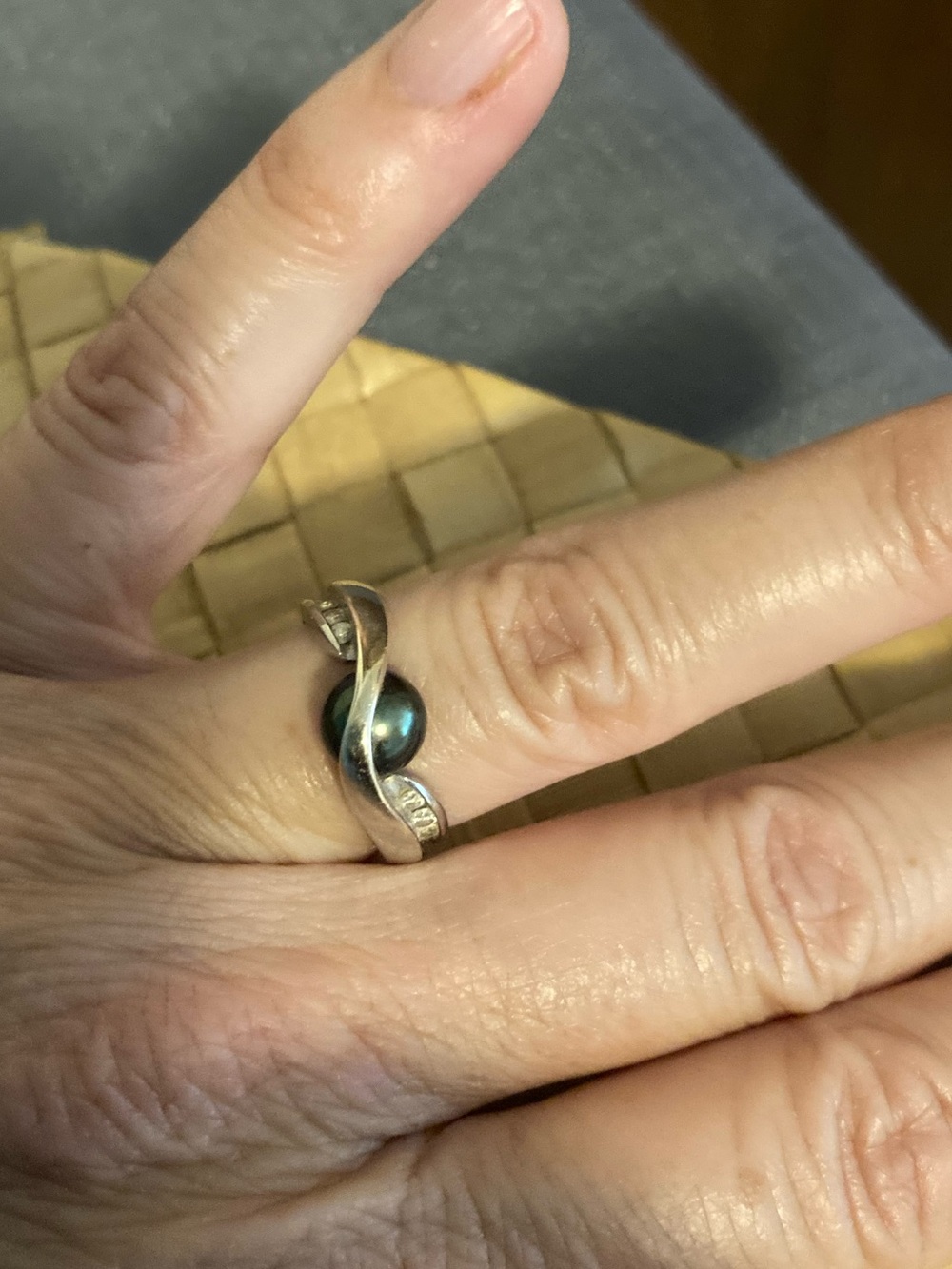 14 Kt white gold Tahitian Pearl Twist Ring with small diamonds- size 7
